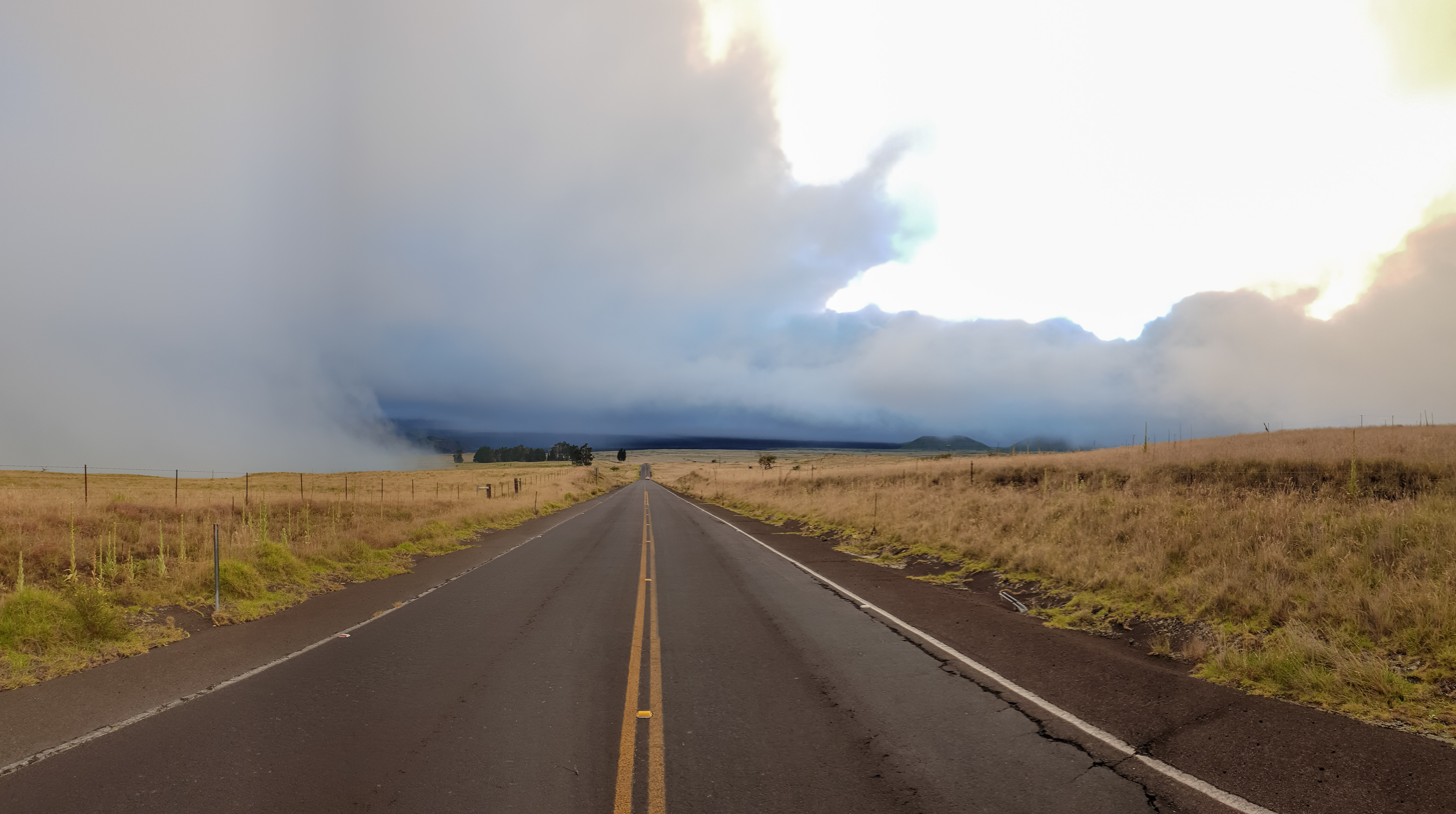 okauku-hawaii-mauna-kea-road.jpg